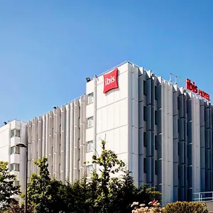 Ibis Lyon Est Hotel Bron